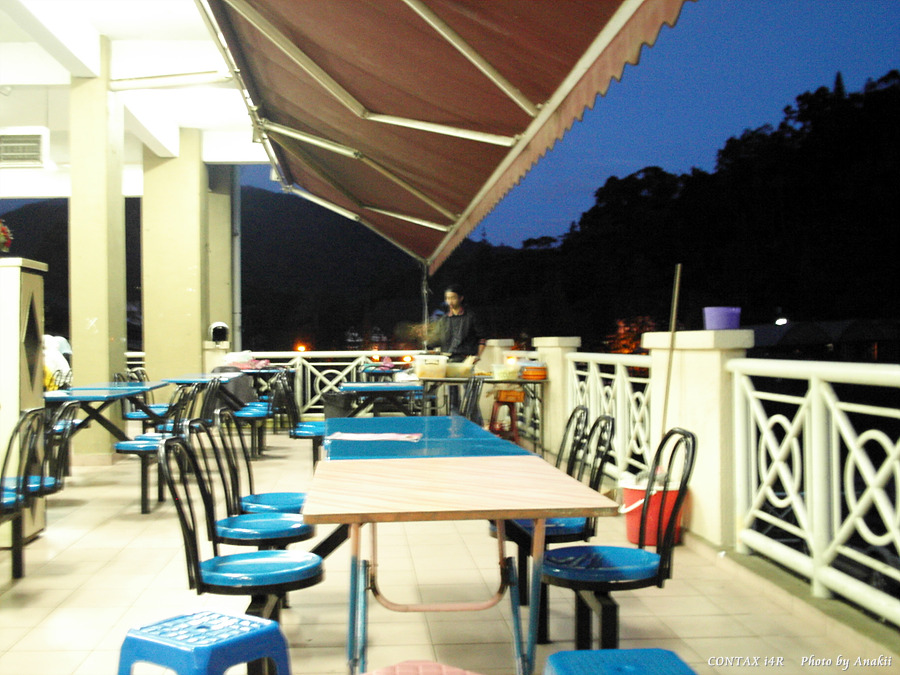 06.01.12.FoodCourt.Satei1.jpg