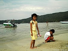 05.12.31.LoDalam.kids1.jpg